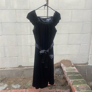 Blk velour mudi dress size6